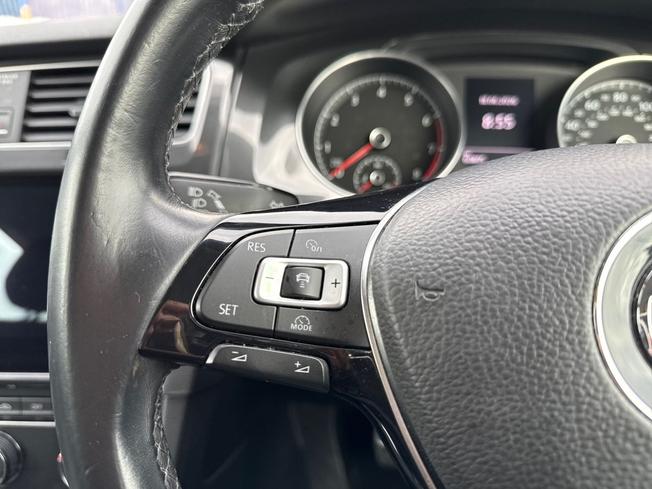 Volkswagen Golf Photo 16