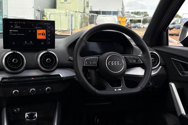AUDI Q2 Photo 38