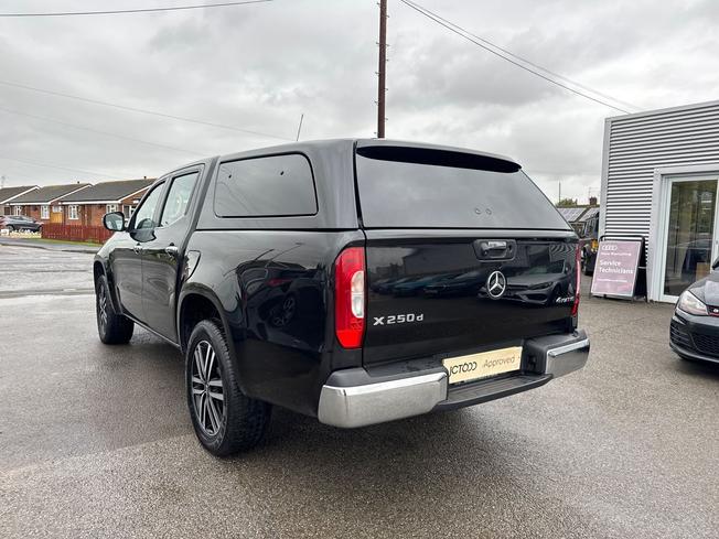 MERCEDES-BENZ X Class Photo 41