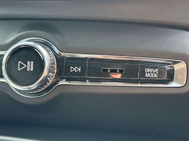 VOLVO Xc40 Photo 52