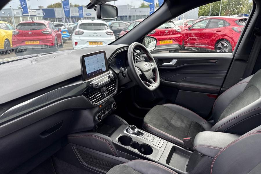 Ford KUGA Photo autoimg-702e52f49b62f9c571c8a63b551d4dcae22fc40b.jpg