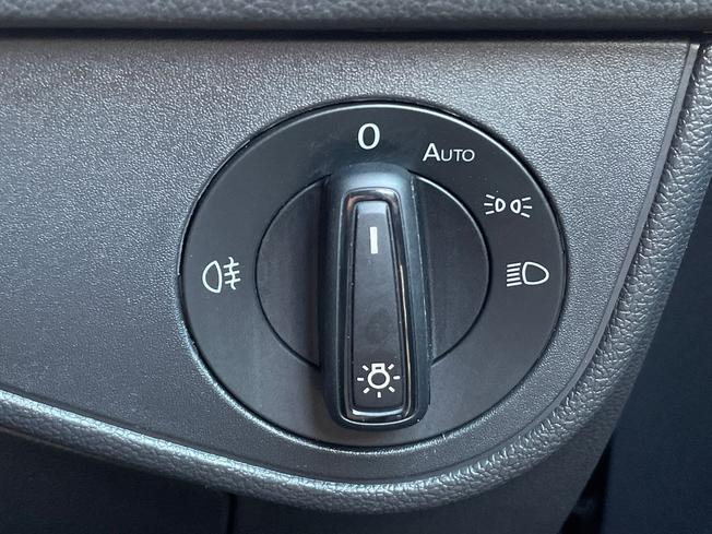 VOLKSWAGEN Polo Photo 36