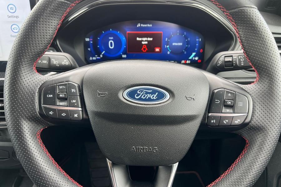Ford FOCUS Photo autoimg-7030e4b4e00dedcbe5e566ded7825563e72abdd4.jpg