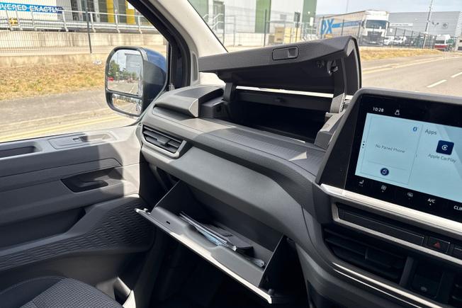 VOLKSWAGEN E-Transporter Photo 49