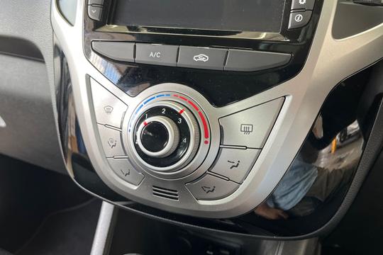 Hyundai ix20 Photo autoimg-7036cb6981944b8b69ecc0165c8b6f3f2002db28.jpg
