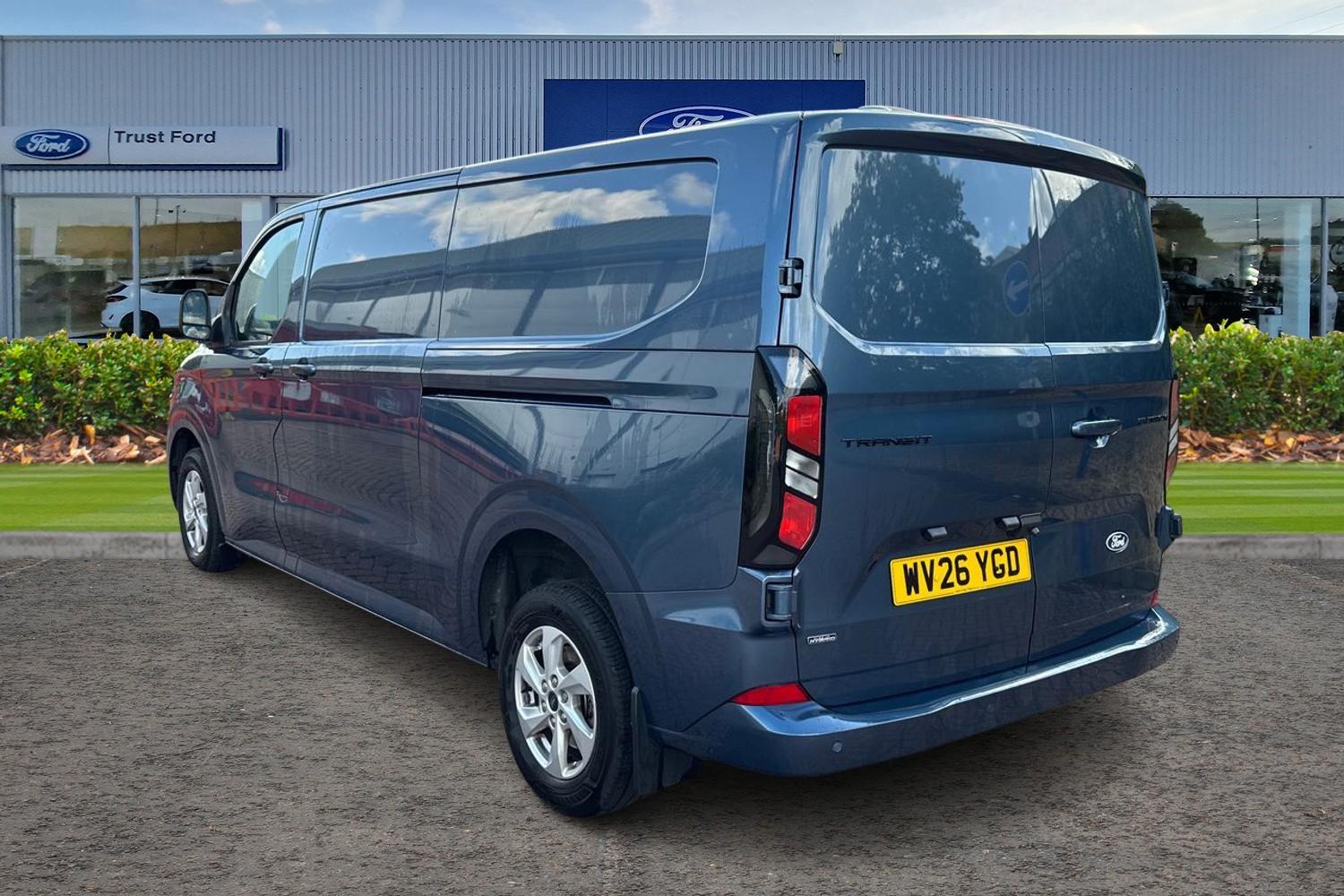 Ford TRANSIT CUSTOM Photo 1