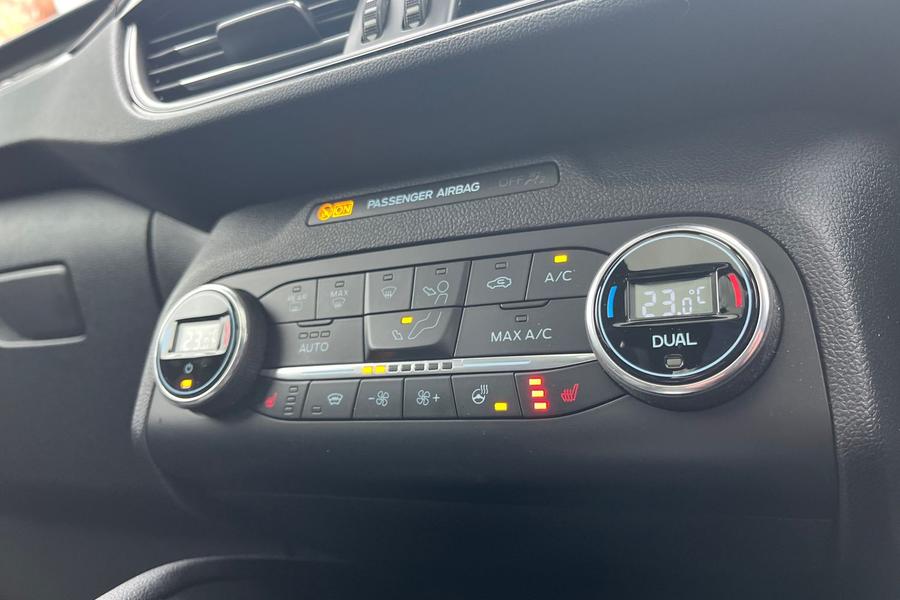 Ford KUGA Photo autoimg-7038e0c1f3cae847d777bf30e8e0538d5b9dc595.jpg