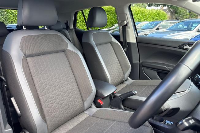 VOLKSWAGEN T-Cross Photo 27