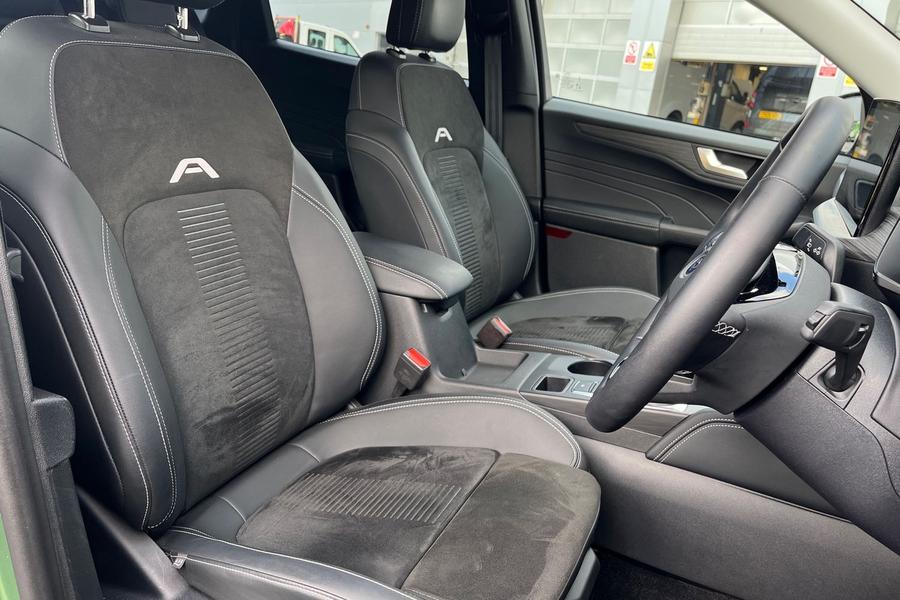 Ford Kuga Photo autoimg-703ce2311645f52df843aca5d042b04a0be40dea.jpg