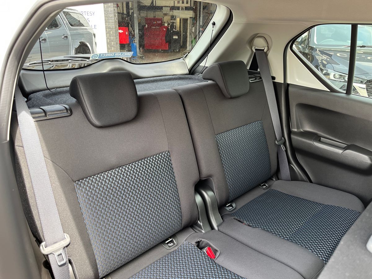 Suzuki Ignis Photo 29