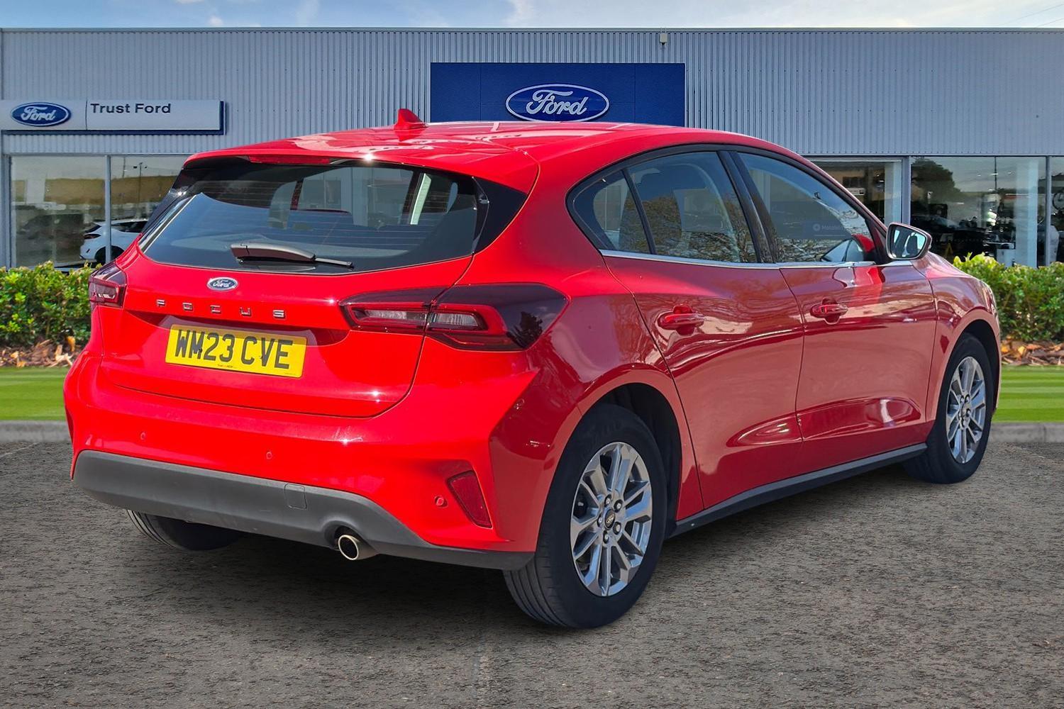 Ford FOCUS Photo 3