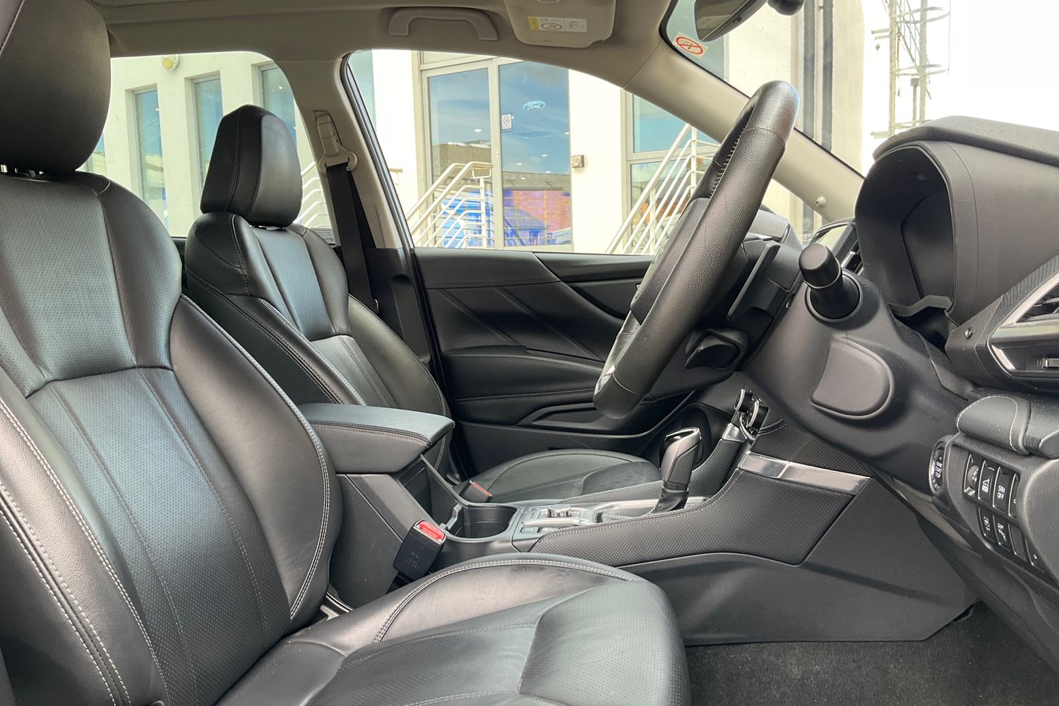 Subaru FORESTER Photo 16