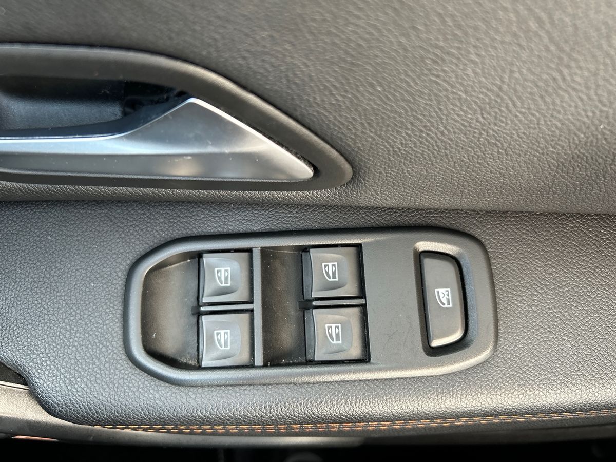 Dacia Duster Photo 24