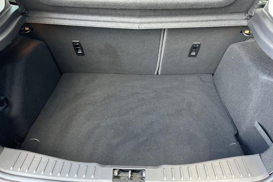 Ford FOCUS Photo autoimg-70451d65f7092b29ce88b32f5289794b4a11aff0.jpg