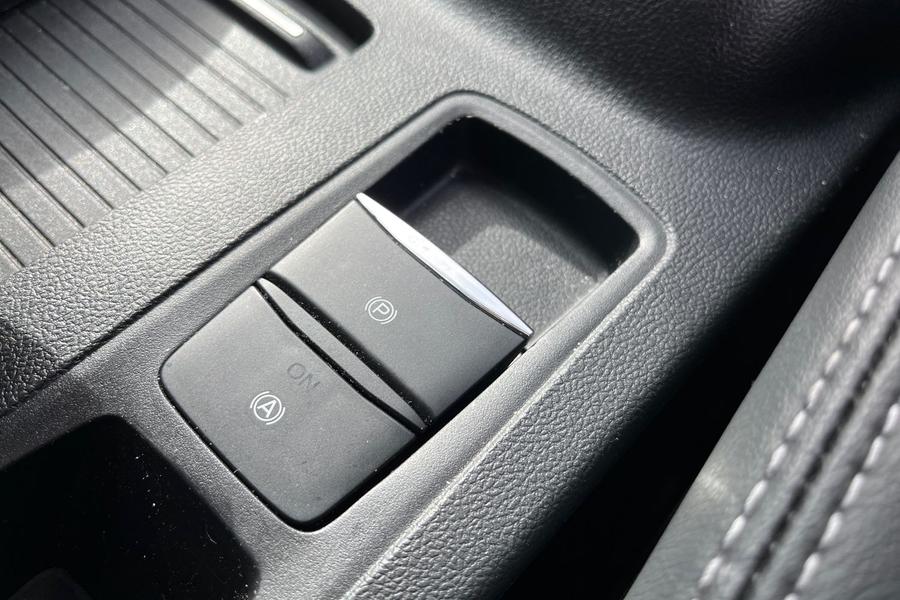 Ford FOCUS Photo autoimg-70464337c3124f9e8b9e2e395310dfa171d94975.jpg