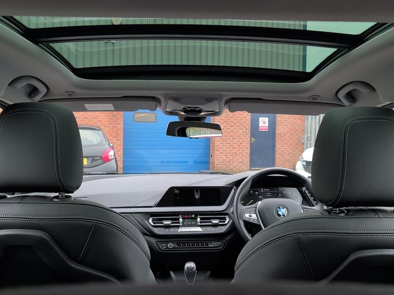 Used BMW 1 Series YG20AEF 35