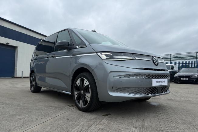 VOLKSWAGEN Multivan Photo 21