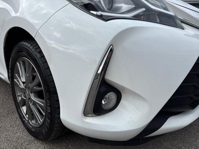 Toyota YARIS Photo 21