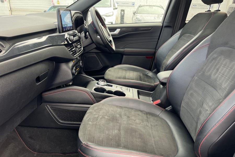 Ford KUGA Photo autoimg-70533dbe146cf55eb0d0be56f5abc950c7ec81bb.jpg