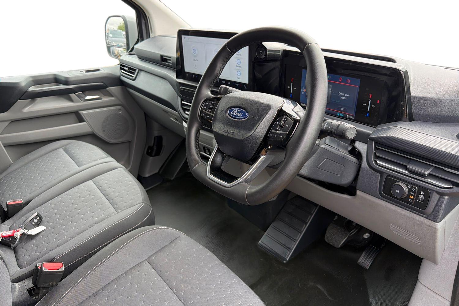 Ford E-TRANSIT CUSTOM Photo 13