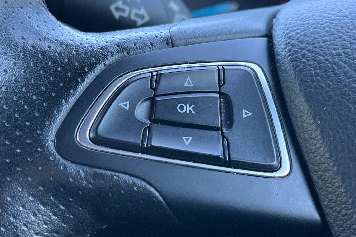 Ford FOCUS Photo 31