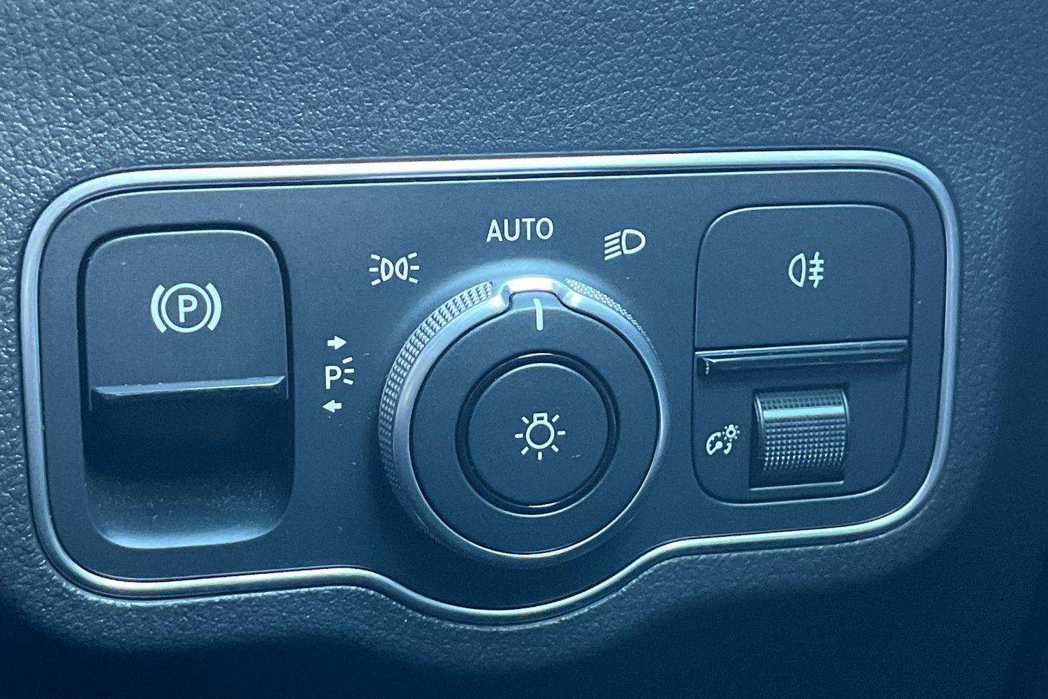 Mercedes-Benz EQA Photo 37