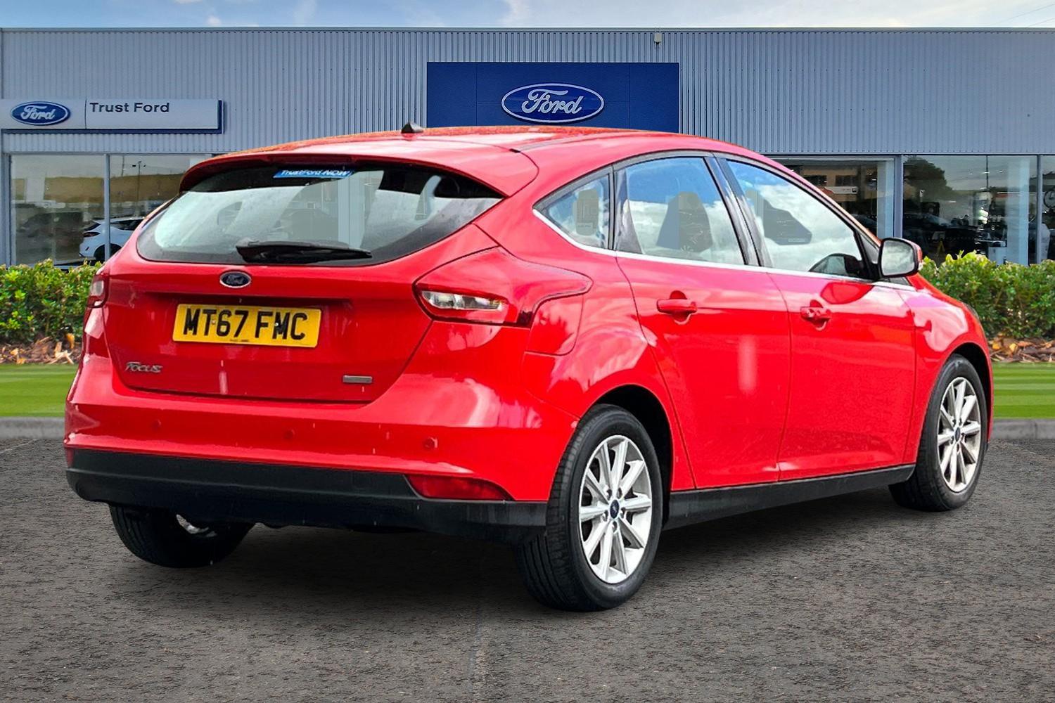Ford FOCUS Photo 3