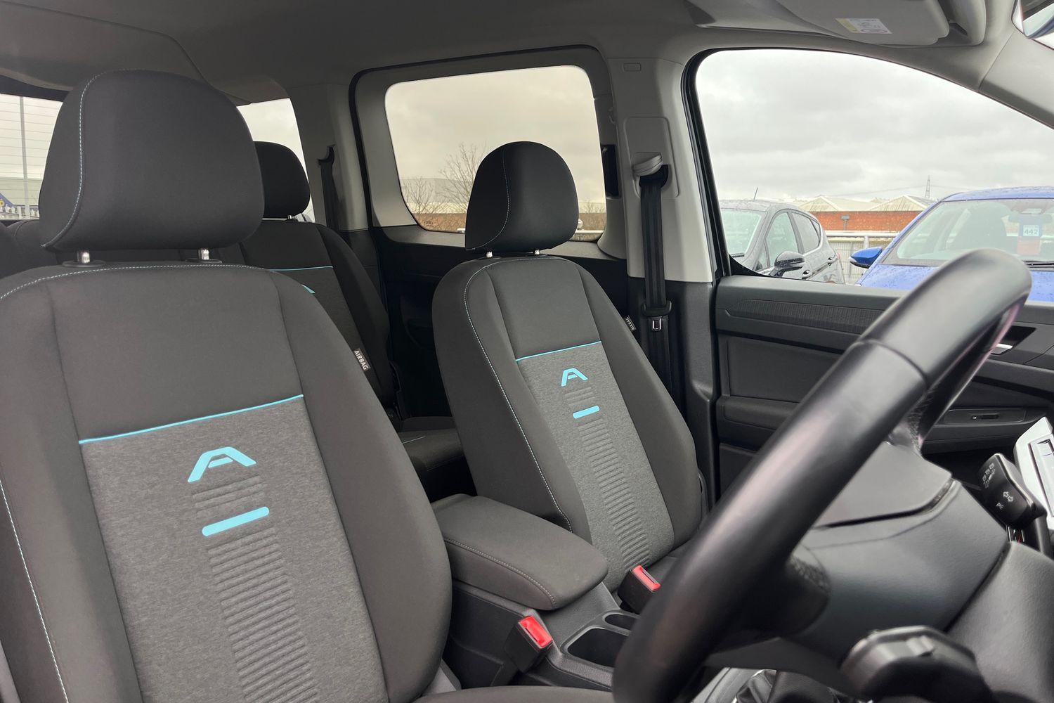 Ford TOURNEO CONNECT Photo 16