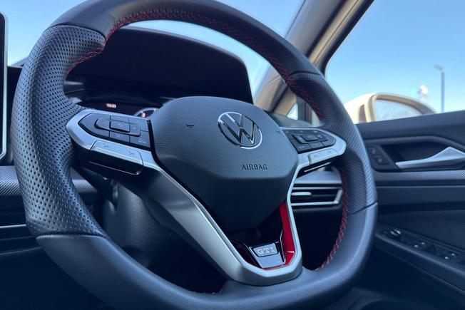 Volkswagen Golf Photo 26