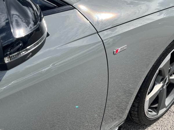 Audi A4 Photo autoimg-706b76eb1f89dcc287d1e7aa5b9e7e39dcb35bed.jpg