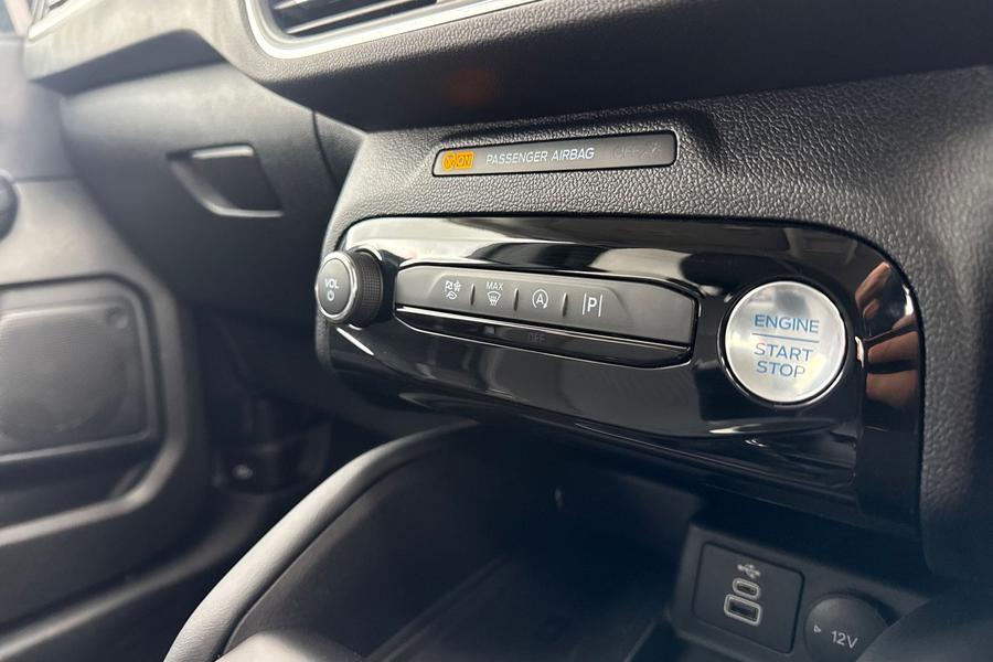 Ford KUGA Photo autoimg-706e9d6acbed64fd571cff2667282d2bfac5f065.jpg