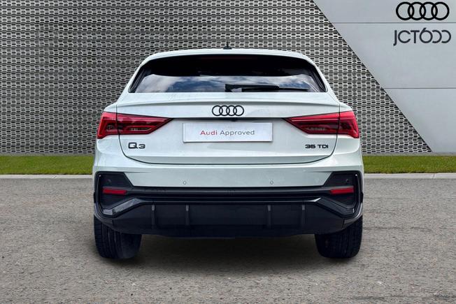 Audi Q3 Photo 8