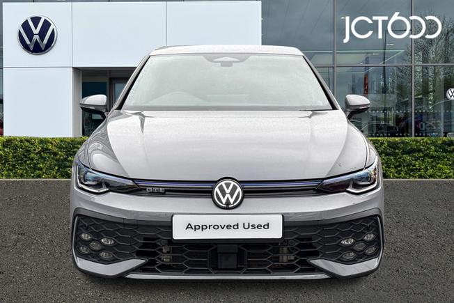 VOLKSWAGEN Golf Photo 8