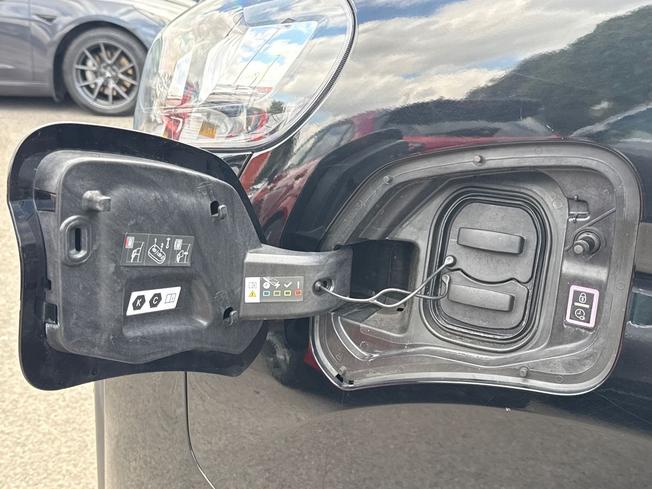 VAUXHALL Vivaro Life Electric Photo 25