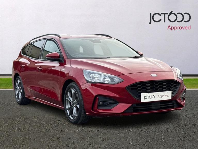 Used 2019 FORD Focus 1.5 EcoBoost 150 ST-Line 5dr Red at JCT600