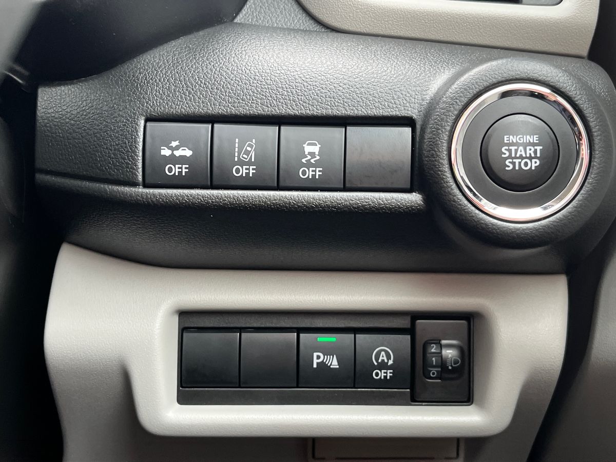 Suzuki Swift Photo 34