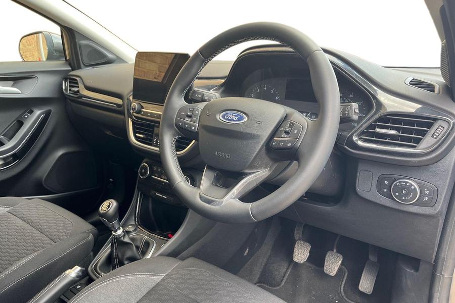 Ford Puma Photo autoimg-7078d702e2e5b853120a09e39328f23b073496eb.jpg