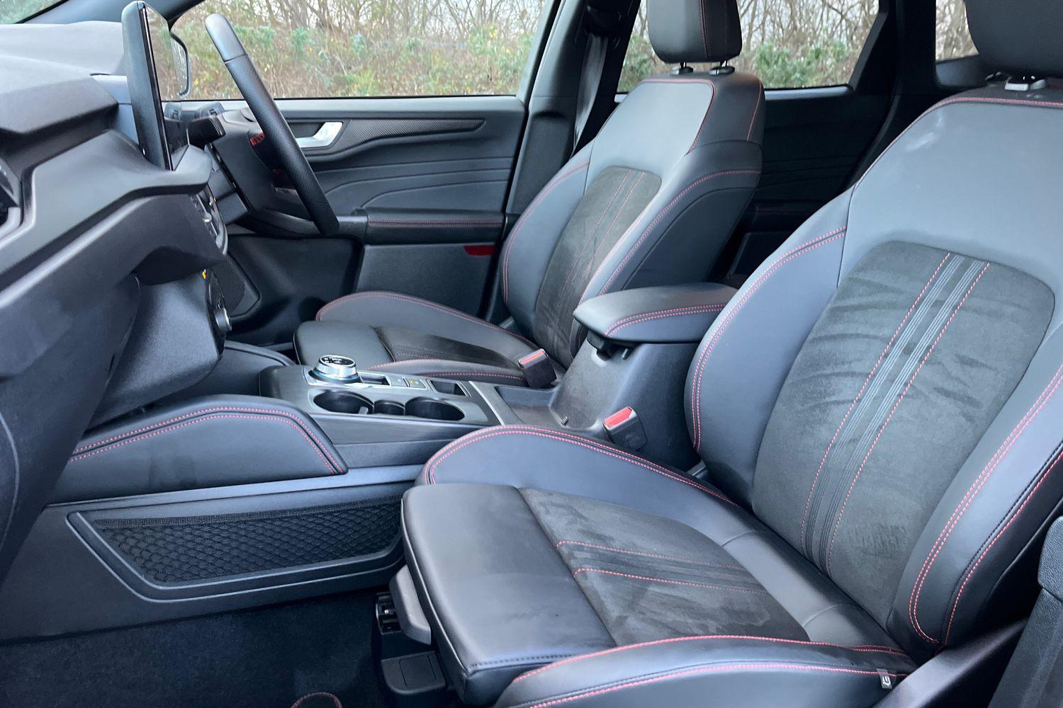 Ford KUGA Photo 18