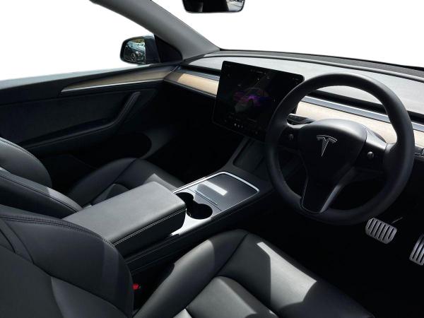 TESLA Model Y Photo autoimg-707e2732b17f7df588062fb9c4c8a851630605ca.jpg
