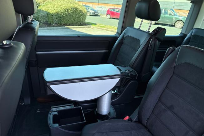 VOLKSWAGEN Caravelle Photo 38