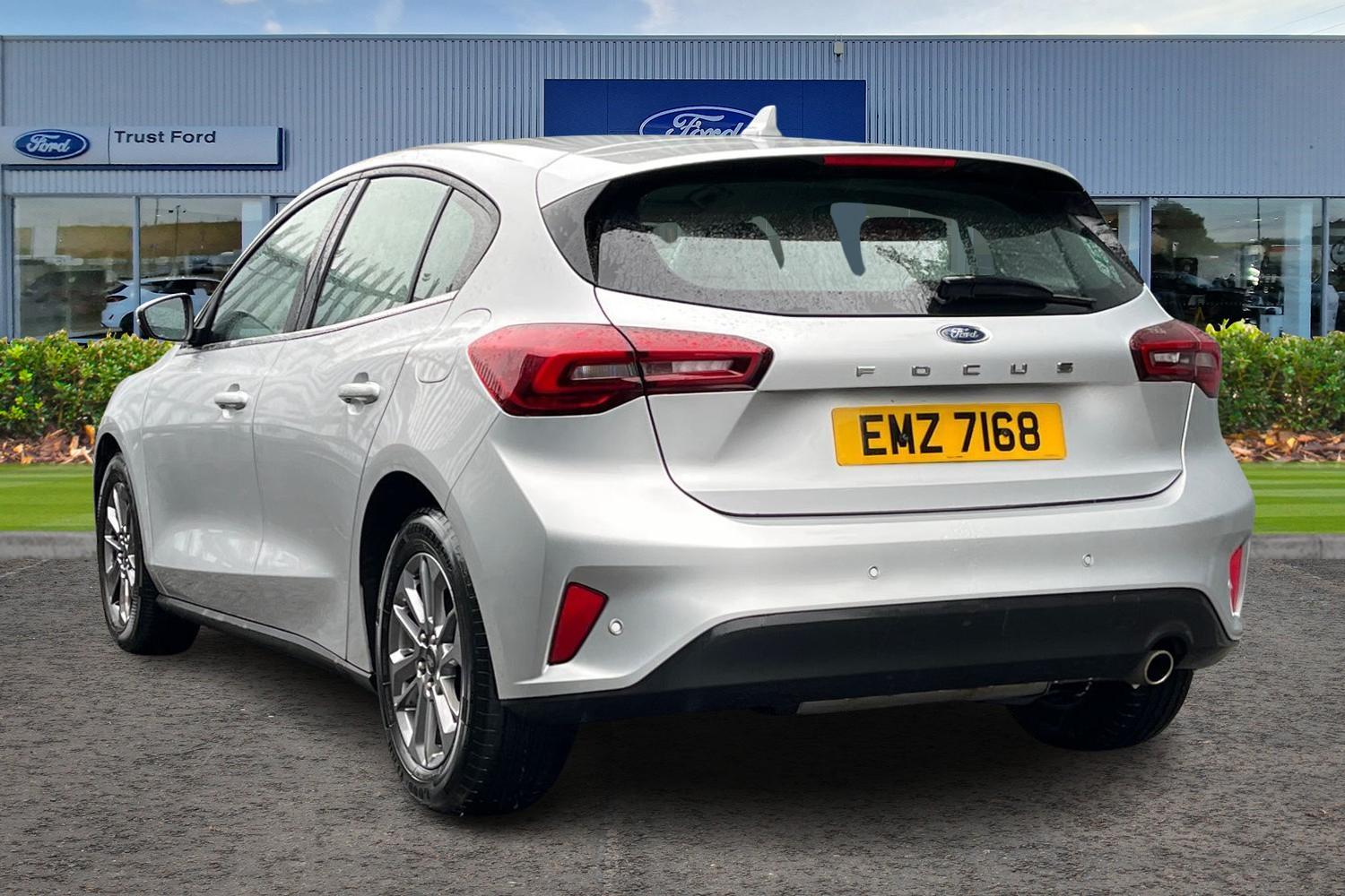 Ford Focus Photo 1