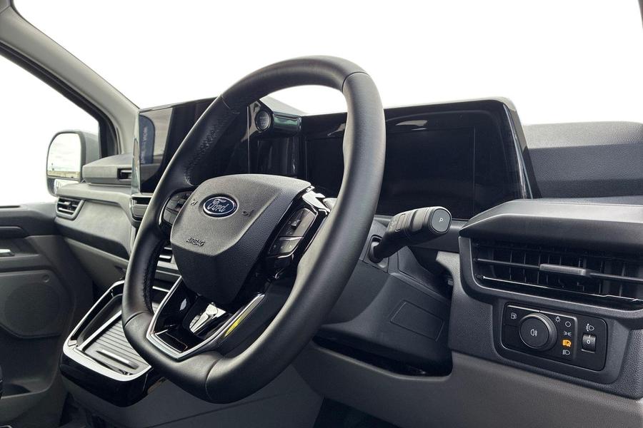 Ford TRANSIT CUSTOM Photo autoimg-70823d00f4b8f1d37066c2cfaa59383758309788.jpg