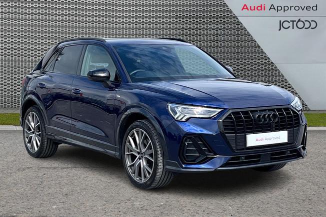 AUDI Q3 Photo 1