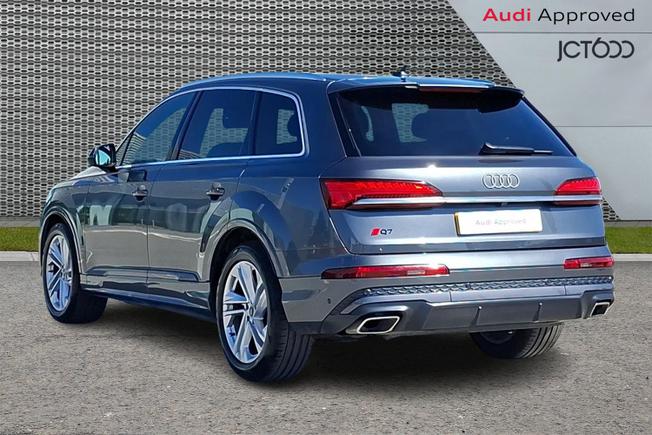 AUDI Q7 Photo 3