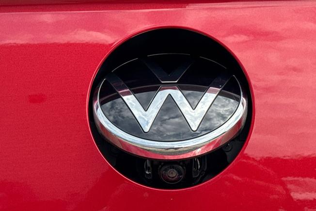 VOLKSWAGEN T-Roc Photo 30