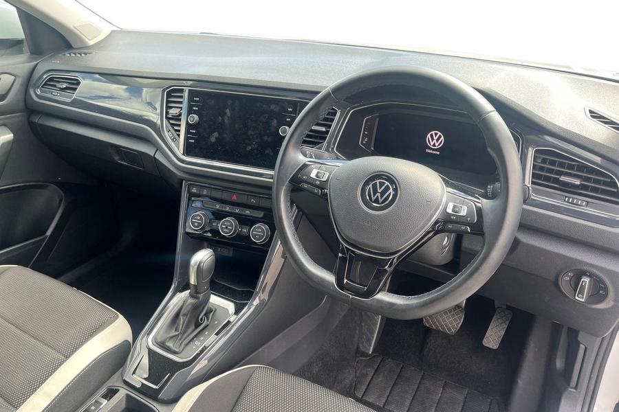 Volkswagen T-ROC Photo autoimg-70a0ebae0935cbee3cf3d33a5e44132ccefda3f6.jpg