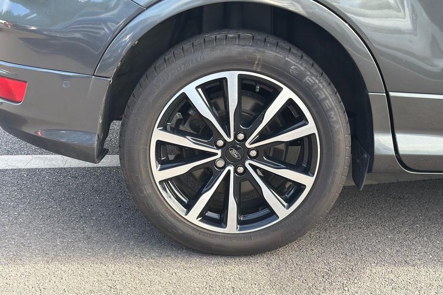 Ford KUGA Photo autoimg-70a1a709d0643431764c2c1ae6c0eb8444c00088.jpg