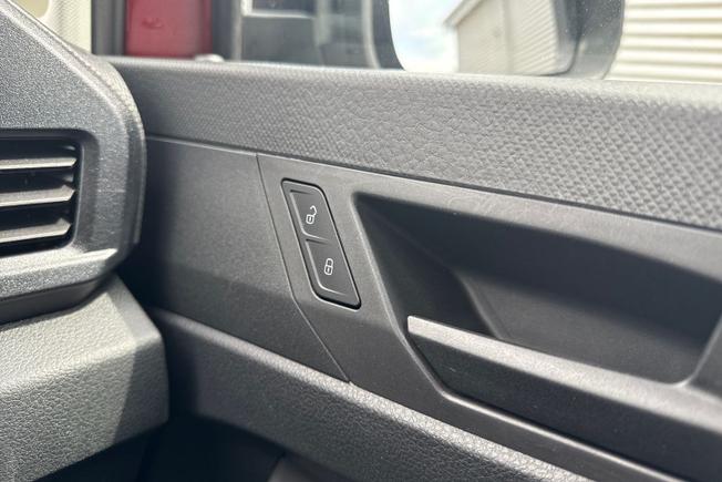 VOLKSWAGEN Caddy Photo 38