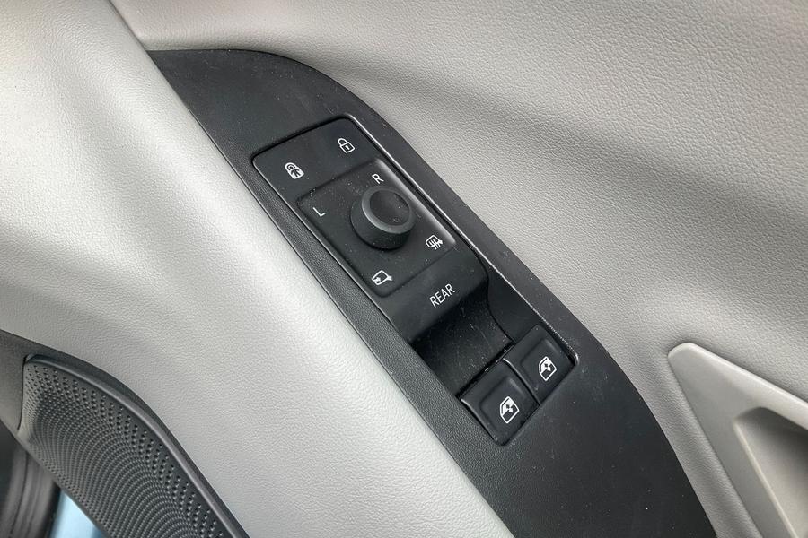 Ford Explorer Photo autoimg-70a720be6c86005f1608966e6e34bb6e26fdaf2e.jpg