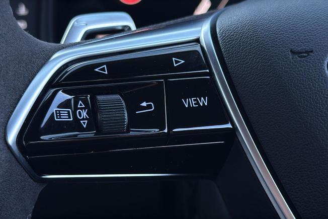 AUDI Rs6 Avant Photo 16